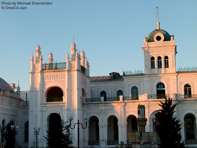 Emir�s palace in Kagan