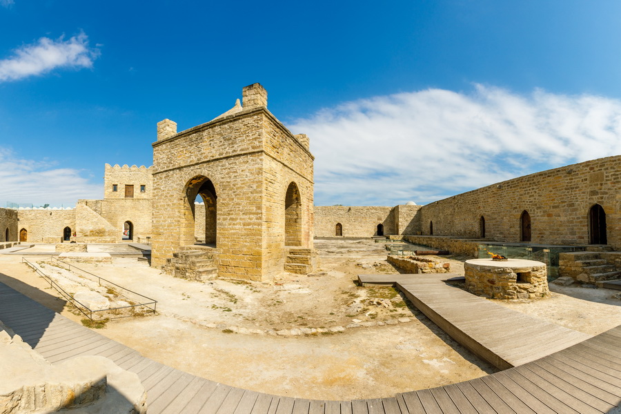 Храм Атешгях, окрестности Баку