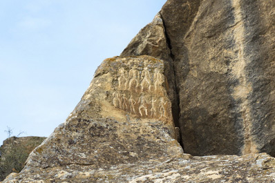 Петроглифы на скалах Гобустана