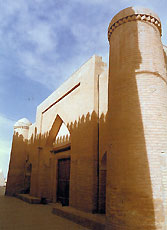 Tim and Caravan-Serai of Allakuli-khan