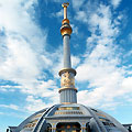 Monument of Independence. Ashgabat pictures