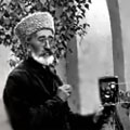 In the garden —
In the
garden. H. Divanov
. . In the garden —
In the
garden. H. Divanov
. .