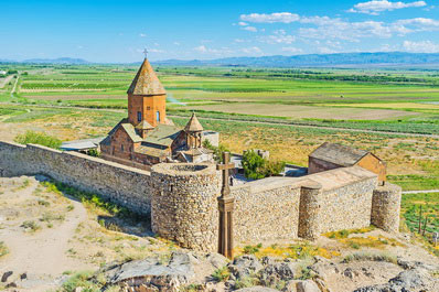 Khor-Virap, Noravank and Areni Day Tour