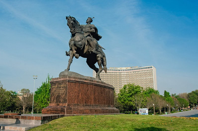 Amir Timur Square, Tashkent