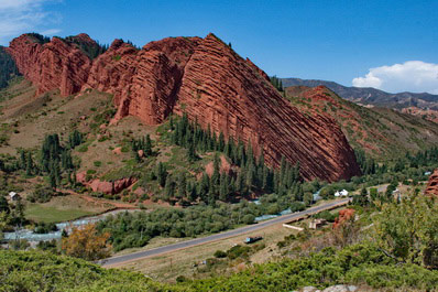 Jety Oguz Gorge