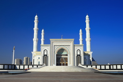 Khazret Sultan Mosque, Astana
