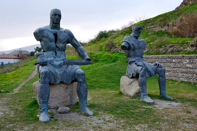 Памятник защитникам крепости Горисхице, Грузия