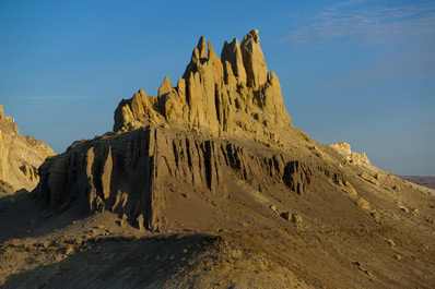 Airakty Valley of Castles