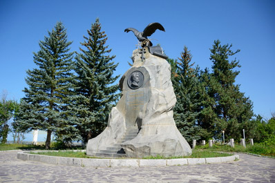 Монумент Пржевальского, Каракол