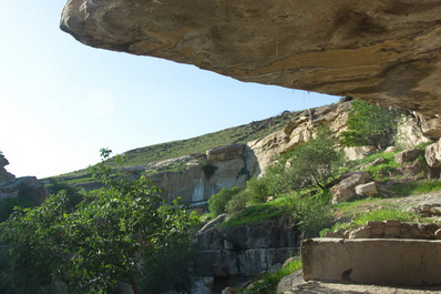 Holy spring Omonkhona, Boysun