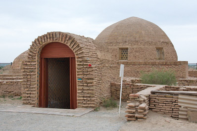Mazlumkhan-Sulu Mausoleum, Mizdakhan Necropolis