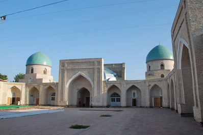 Медресе Норбутабек, Коканд, Узбекистан