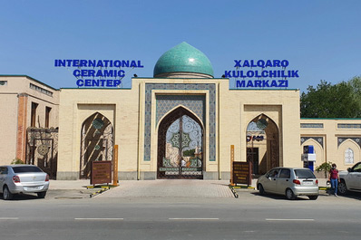 Traditional ceramics of Rishtan, Workshop of Alisher Nazirov, Uzbekistan