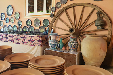 Traditional ceramics of Rishtan, Workshop of Rustam Usmanov, Uzbekistan