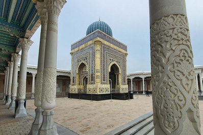 Мемориальный комплекс Имам аль-Бухари, окрестности Самарканда