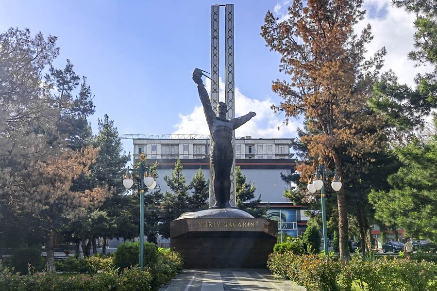 Памятник Юрию Гагарину, Ташкент Памятник Юрию Гагарину, Ташкент