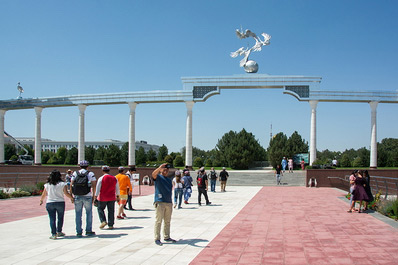 Площадь Независимости, Ташкент