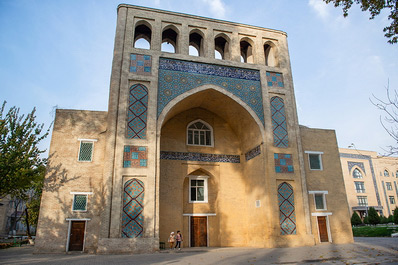 Yunus-Khan Mausoleum, Tashkent