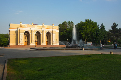 Театр Навои, Ташкент