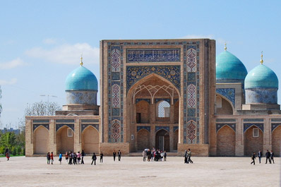 Uzbekistan Quest Tour